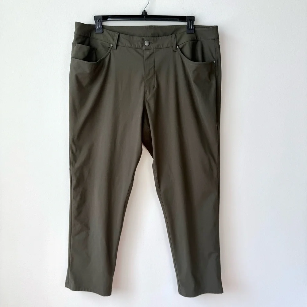 Lululemon Men’s ABC Pant Classic Warpstreme 30” Dark Olive Green